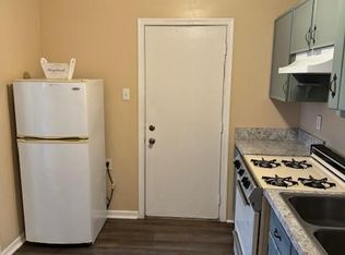 130 S Railroad St APT B, Hanover, PA 17331