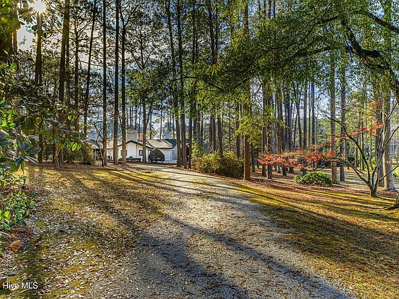 3rd image of 177 Cross Country Lane