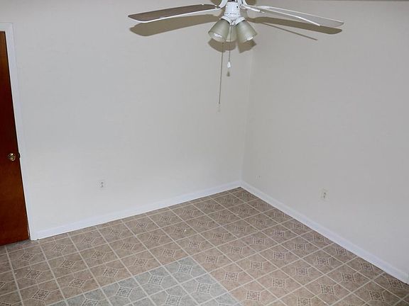 5th image of 102 Veneer Cir