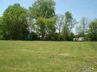 1285 Willowbrook Dr, Saginaw, MI