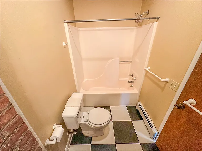 113 Comfort St #6 — Photo 11