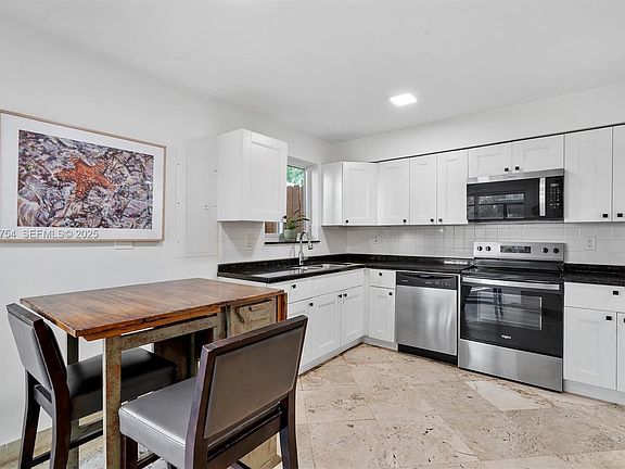 5th image of 3235 McDonald St #5