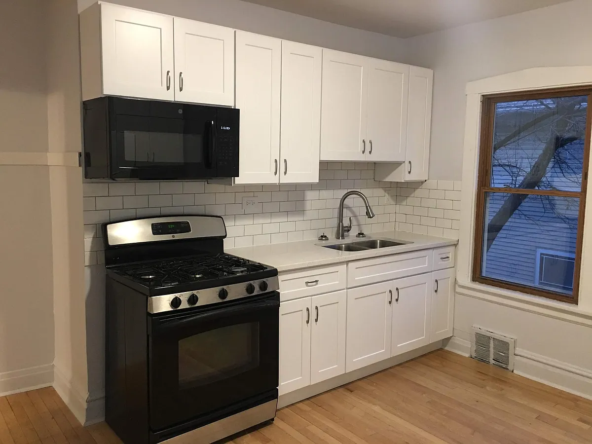 Building Photo - 1039 Hannah Ave #1