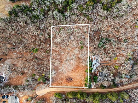 3rd image of 146 Knickerbocker Est