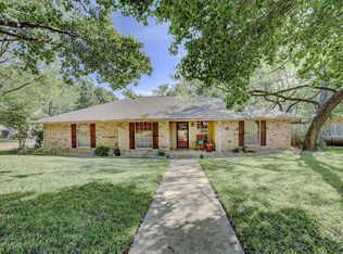5914 Earle St, Arlington, TX 76016