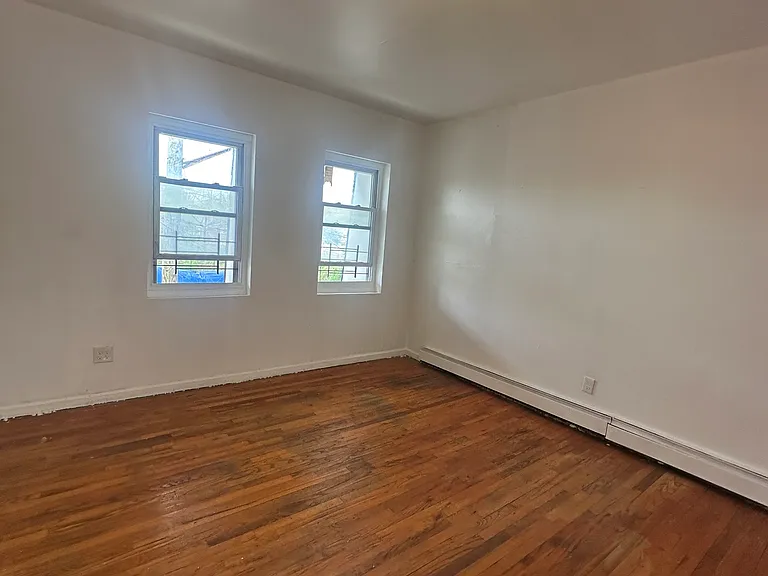 135 Eaton Pl #1 — Photo 6
