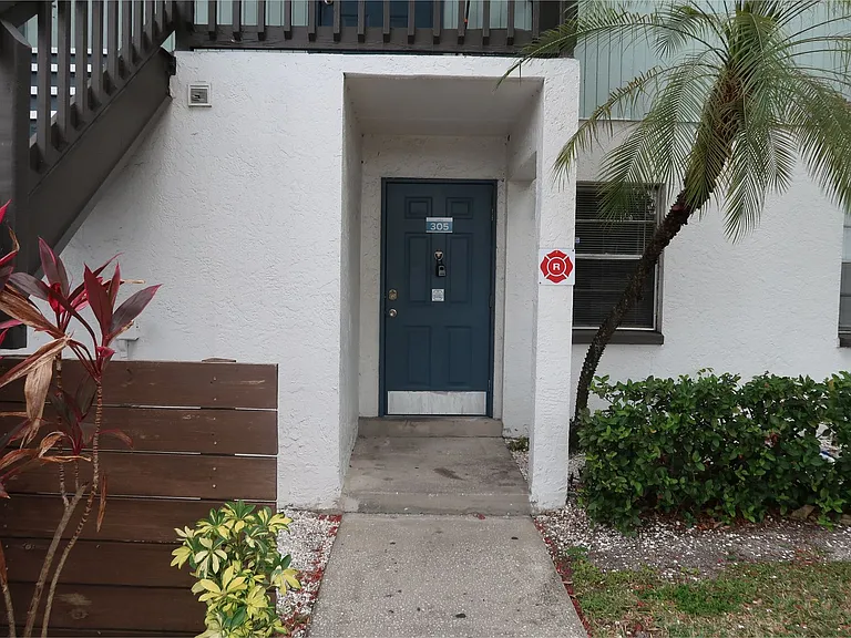 Janie B Apartments — Photo 31
