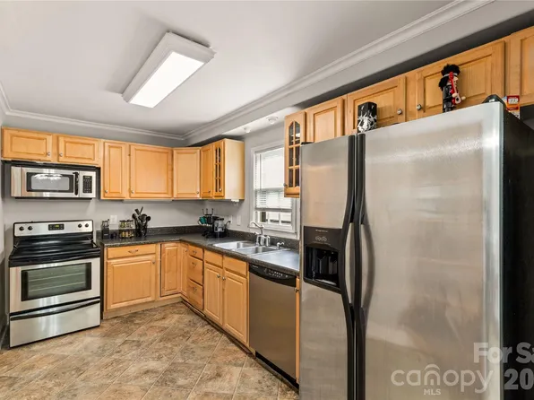 2222 Yorkhills Dr APT 6, Charlotte, NC 28217