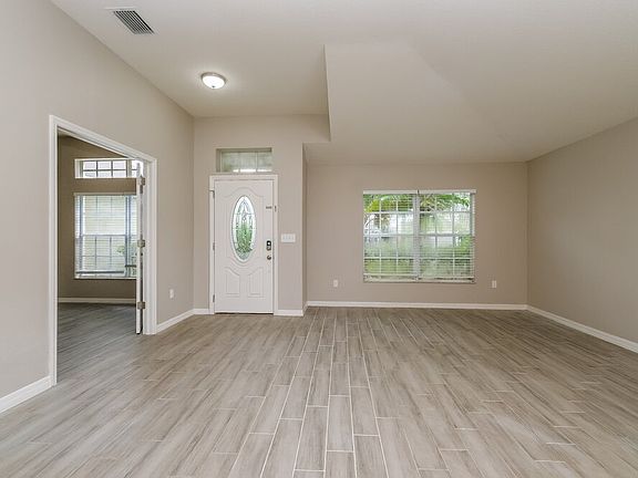 3rd image of 6608 Brighton Park Dr