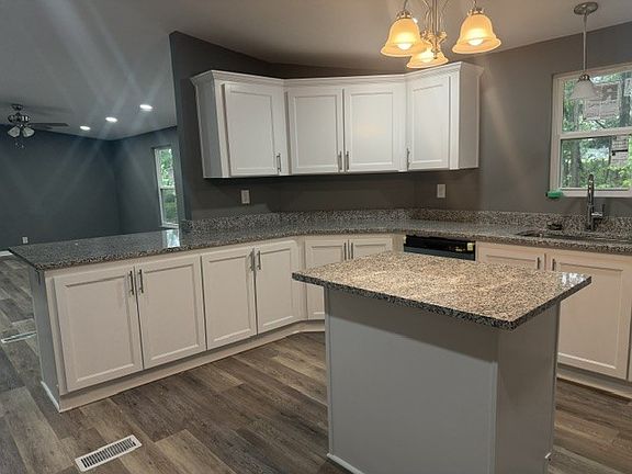 3rd image of 2904 Gause Rd
