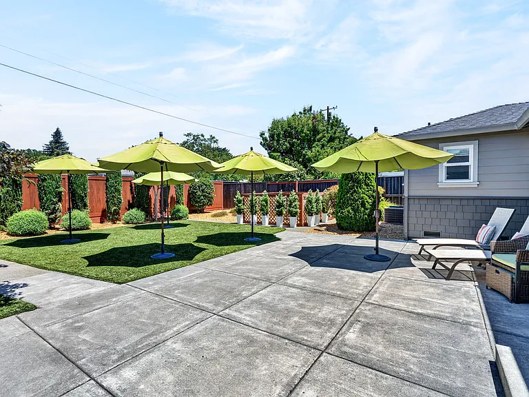 2613 Village Side Dr — Photo 28