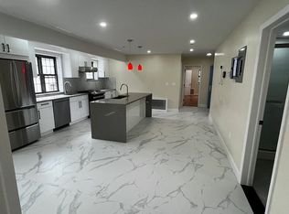 32-28 42nd St #L, Astoria, NY 11103