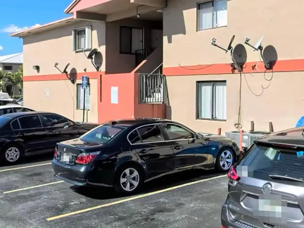 6215 W 22nd Ct APT 15, Hialeah, FL 33016