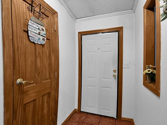 4th image of 5100 Township Road 96