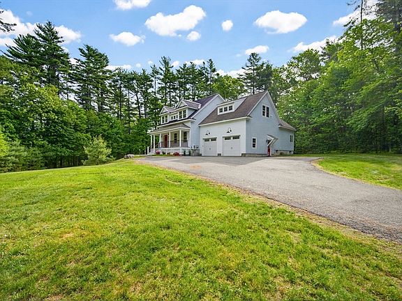 3rd image of 20 Applewood Rd