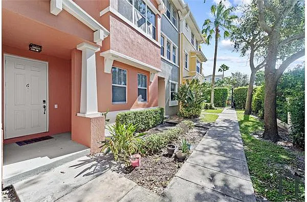 Building Photo - 500 Pacific Grove Dr #6