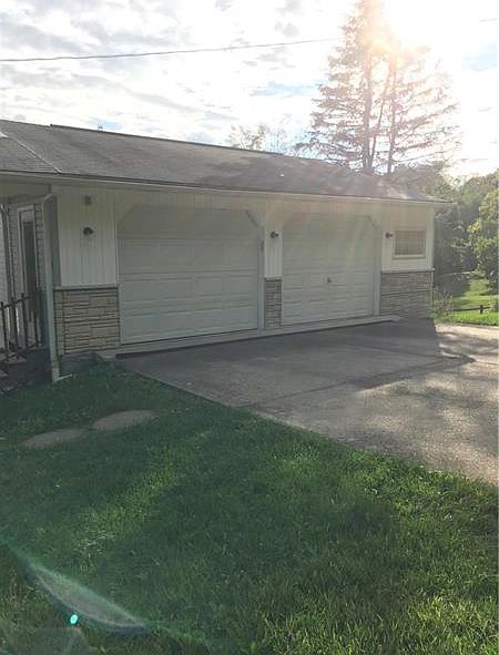2nd image of 832 Old State Rd