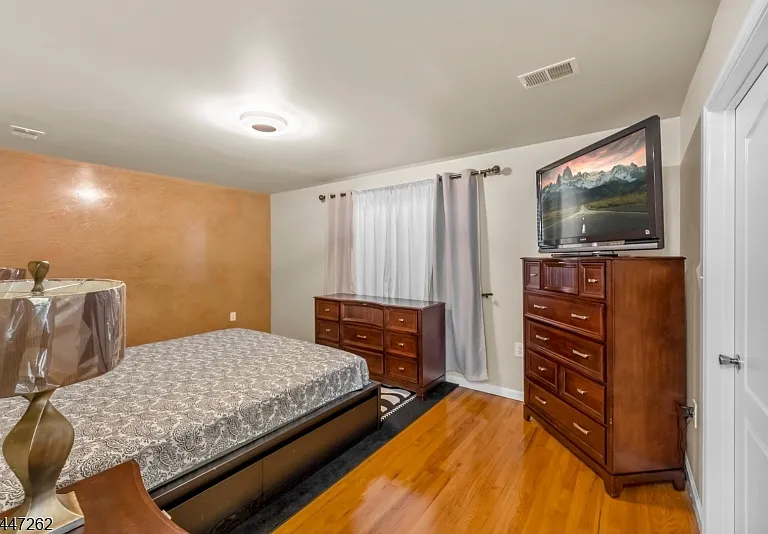 23 Chester Ave #2 — Photo 8