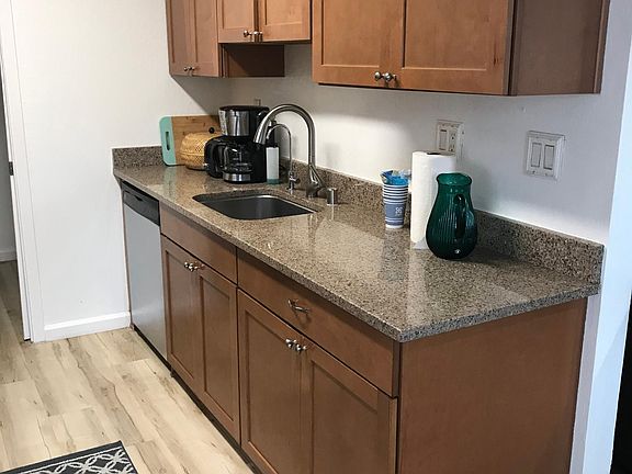 Dishwasher, Sink with sensor faucet and Water filter