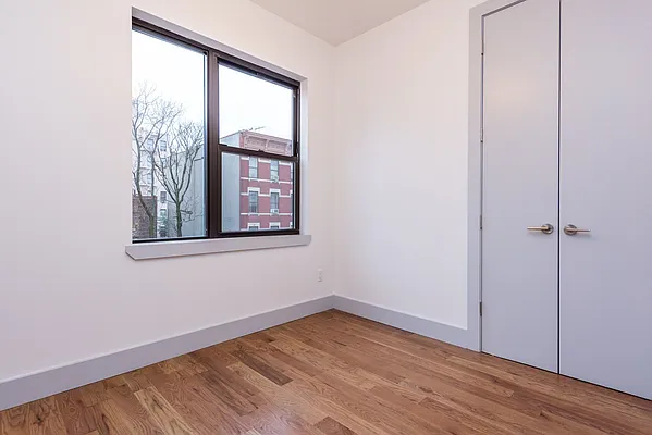 Rented by Nooklyn NYC LLC | media 4