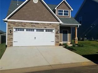 15 Hyde Park Pl, Arden, NC 28704