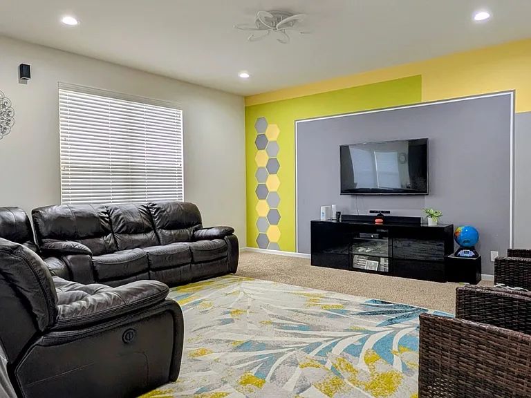 114 Gala Dr — Photo 10