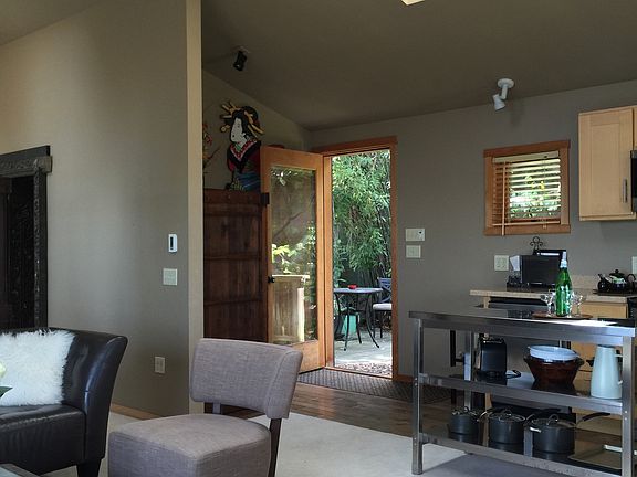 5th image of 10836 Vashon Hwy SW #2