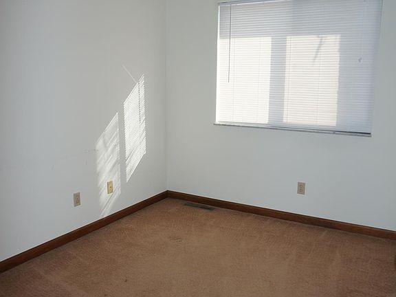 2nd image of 700 Rock Lake Dr APT 4
