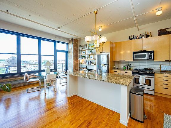 2nd image of 290 Market St Unit 608