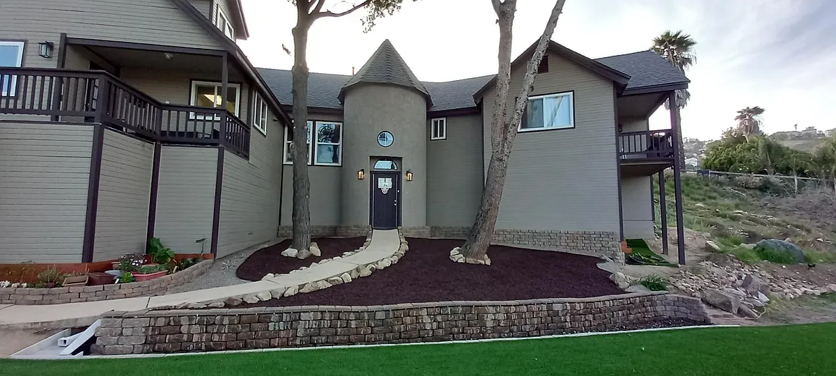 Building Photo - 10060 Javelin Way