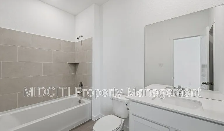 1304 Apron Trl — Photo 27