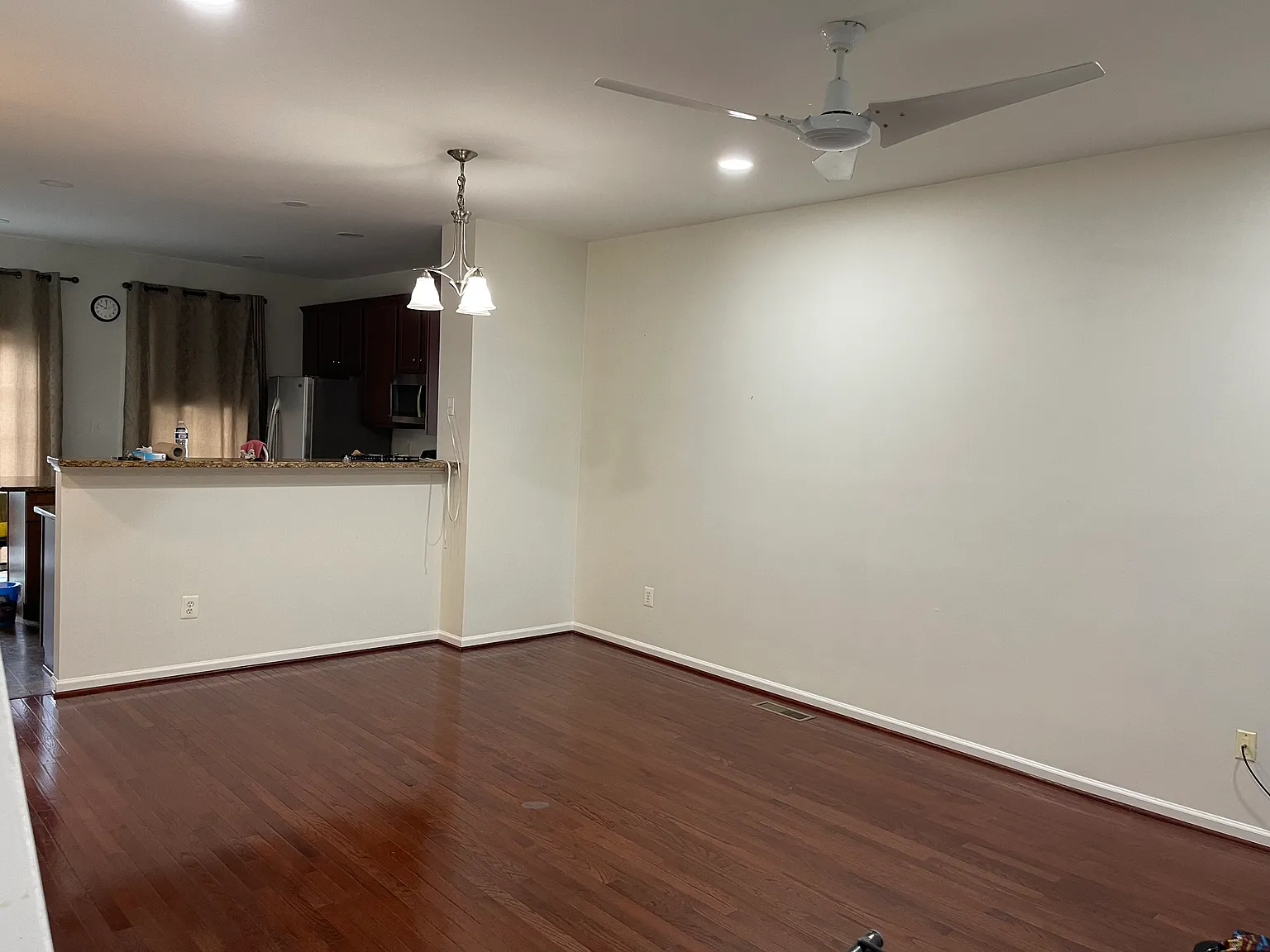 4 bed, 2.5 bath, 1728 sqft, $2,995 — Photo 3