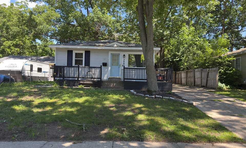1st image of 3902 Oriole Ave SW