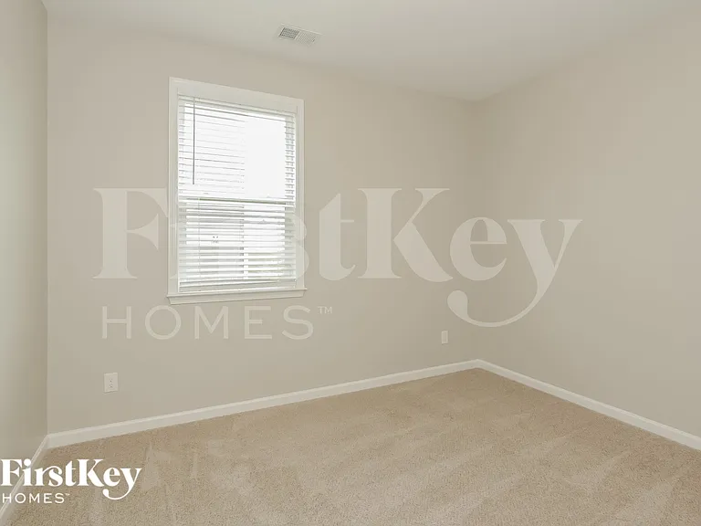 7724 Meridale Forest Dr — Photo 11