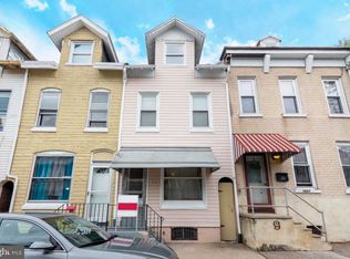 1623 Moss St, Reading, PA 19604