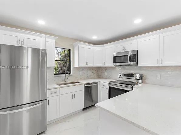 7744 Courtyard Run W, Boca Raton, FL 33433