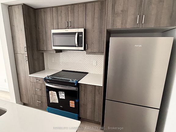 3rd image of 5 Bancroft Ln #301
