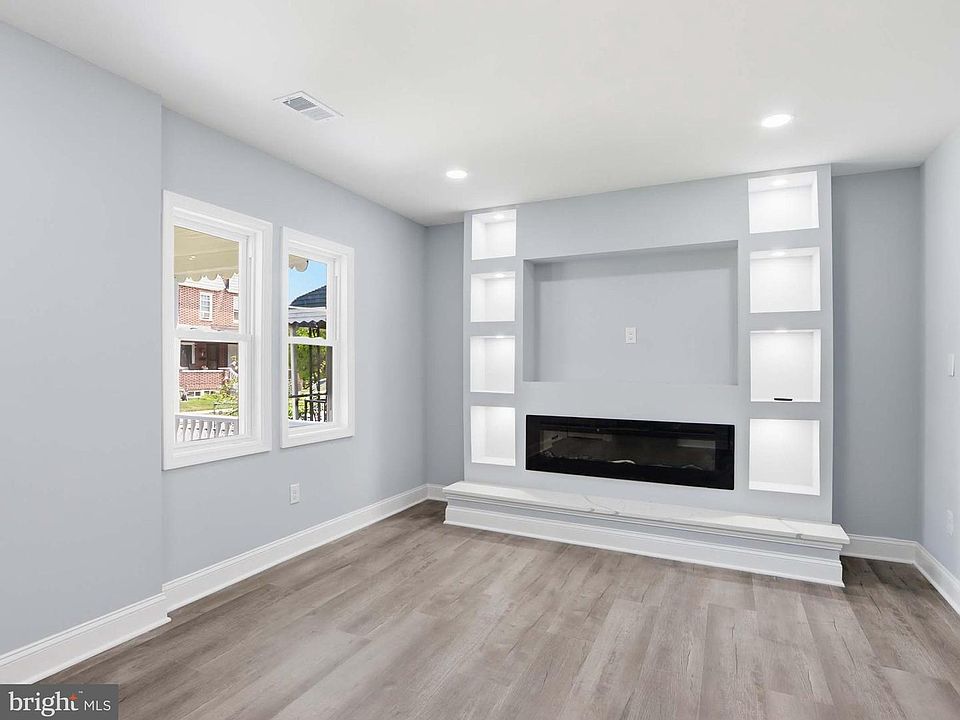 1st image of 10 N Rosedale St