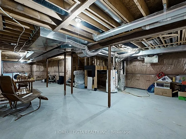 32 Scott Brown St — Photo 45