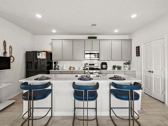 5th image of 1326 Ponderosa Pine Dr