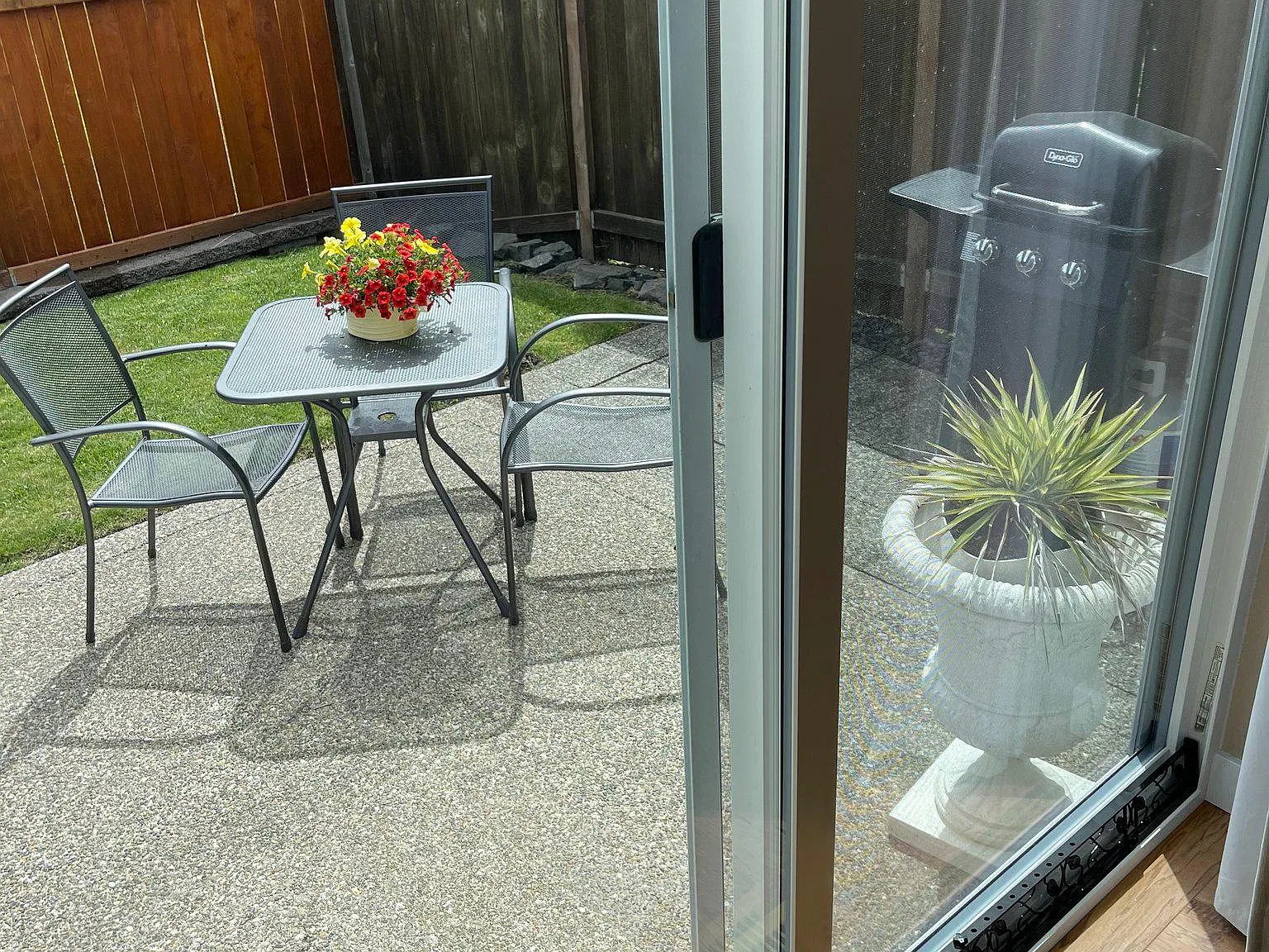 3 bed, 1297 sqft, $2,625 — Photo 4