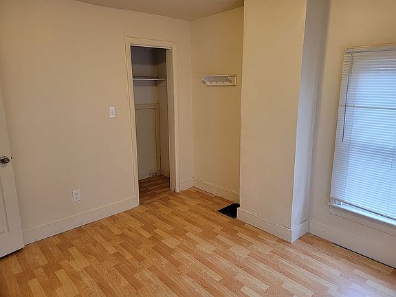3rd image of 1008 Midland Ave