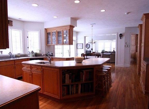 3rd image of 309 Duneden Dr