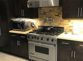 4535 White Oak Pl, Encino, CA 91316