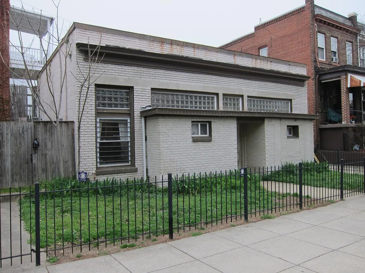 404 13th St NE photo 1