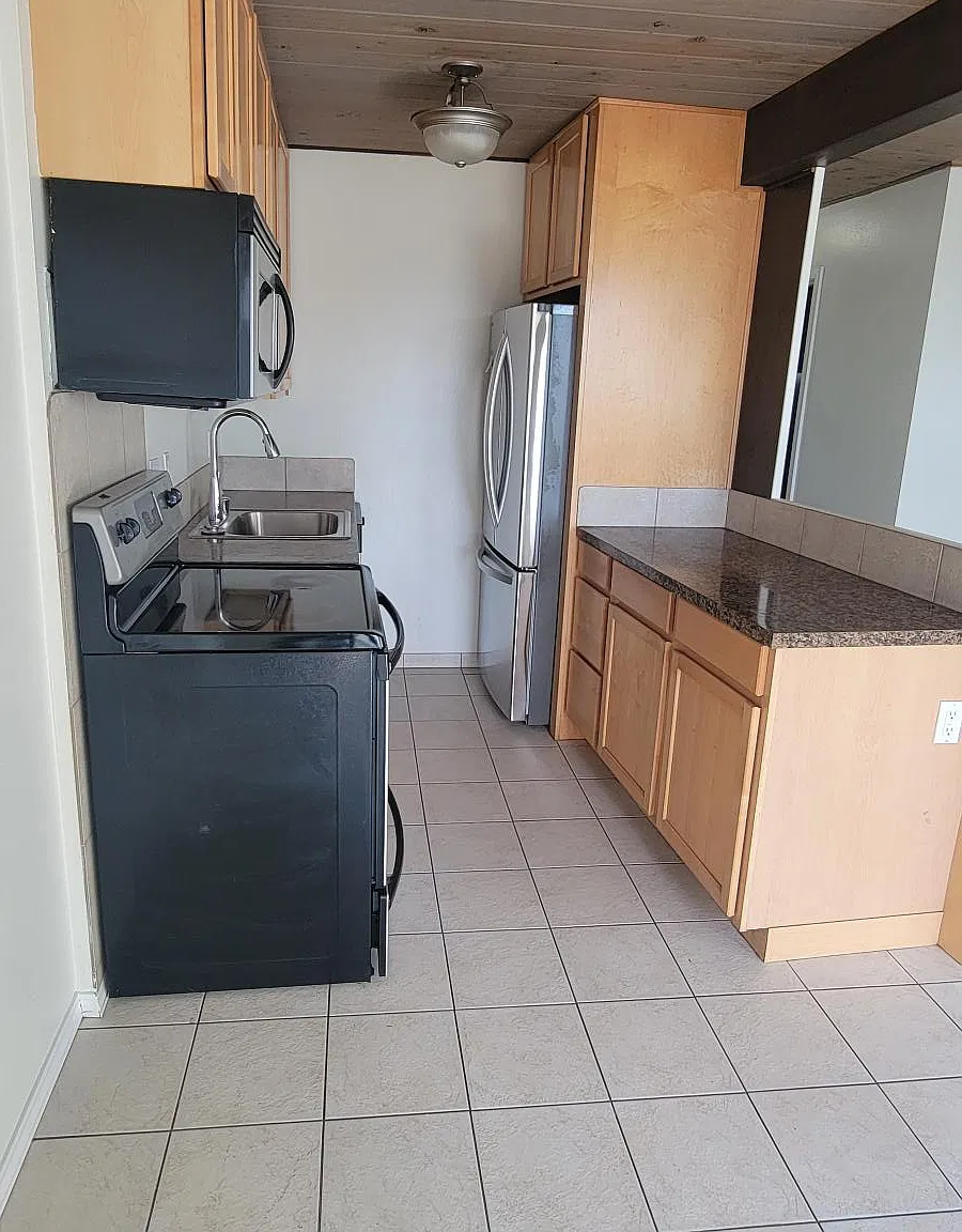 1 bed, 715 sqft, $1,750 — Photo 2