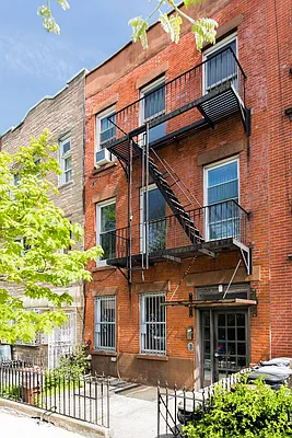 Rented by Compass | media 19