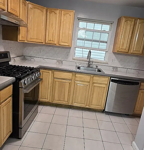 12 Bergen Ave #1 — Photo 4