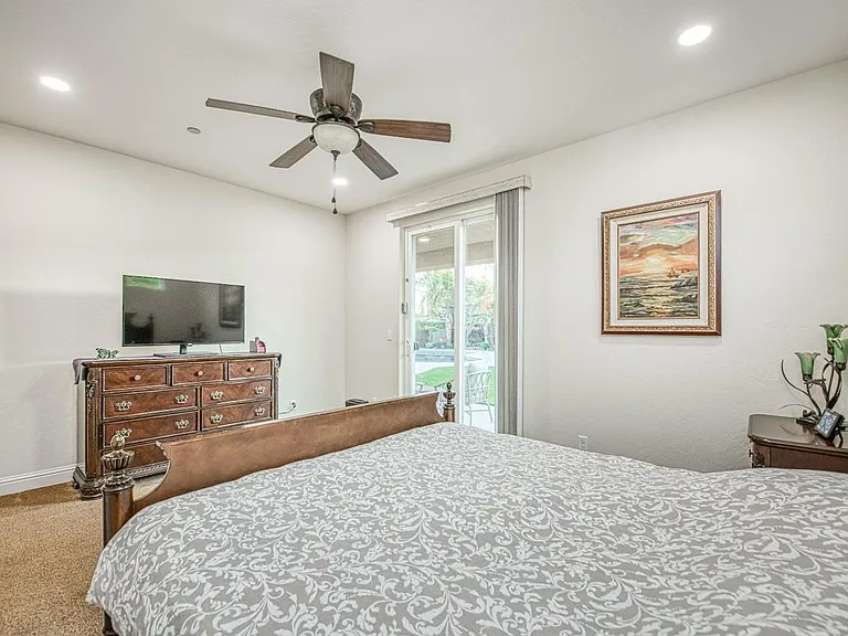 10509 N Sierra Vista Ave — Photo 28
