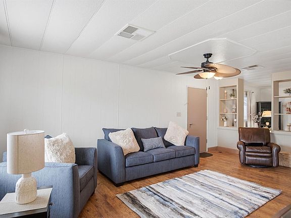 5th image of 3904 Moana Way #24